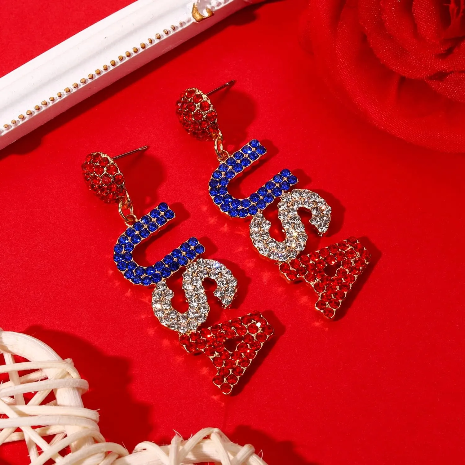 4th of July Earrings Beaded American Flag Star Dangle Earrings for Women Handmade Independence Day Patriotic Earrings Memorial Day Holiday Jewelry Gifts