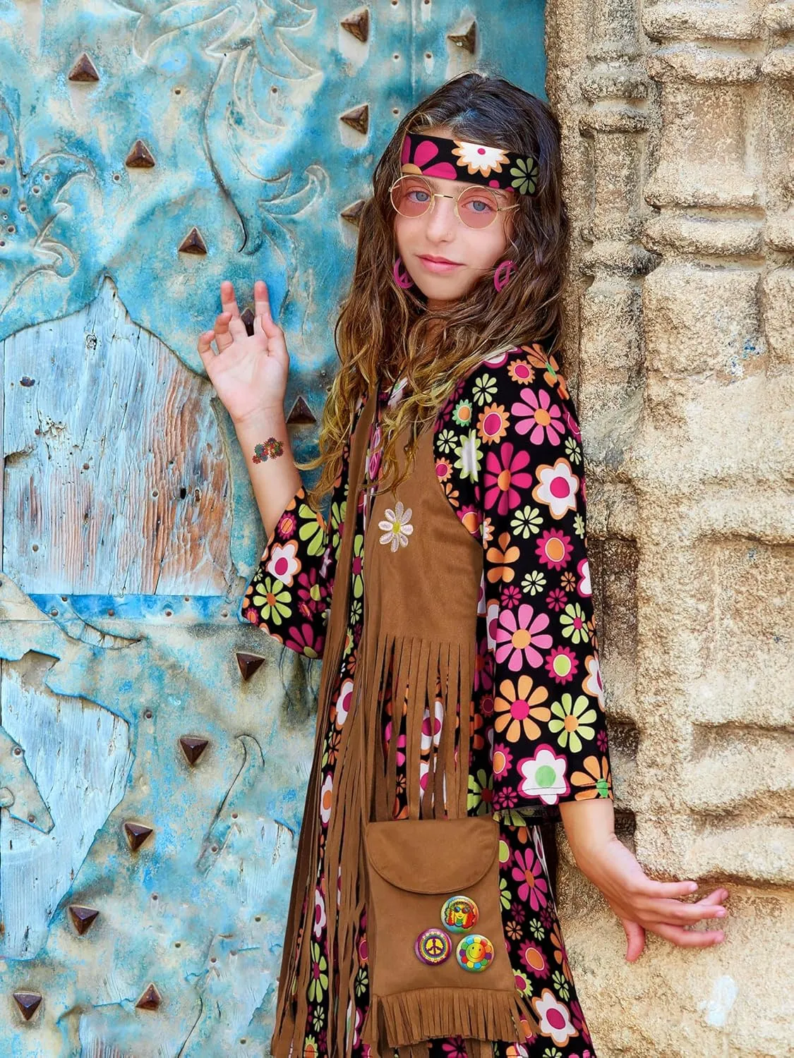 AOTHSO 22 Pcs Girls 70s Hippie Costume Set Dress Vest with Tassel Earring Necklace Headband Bag Pins Tattoos for Halloween