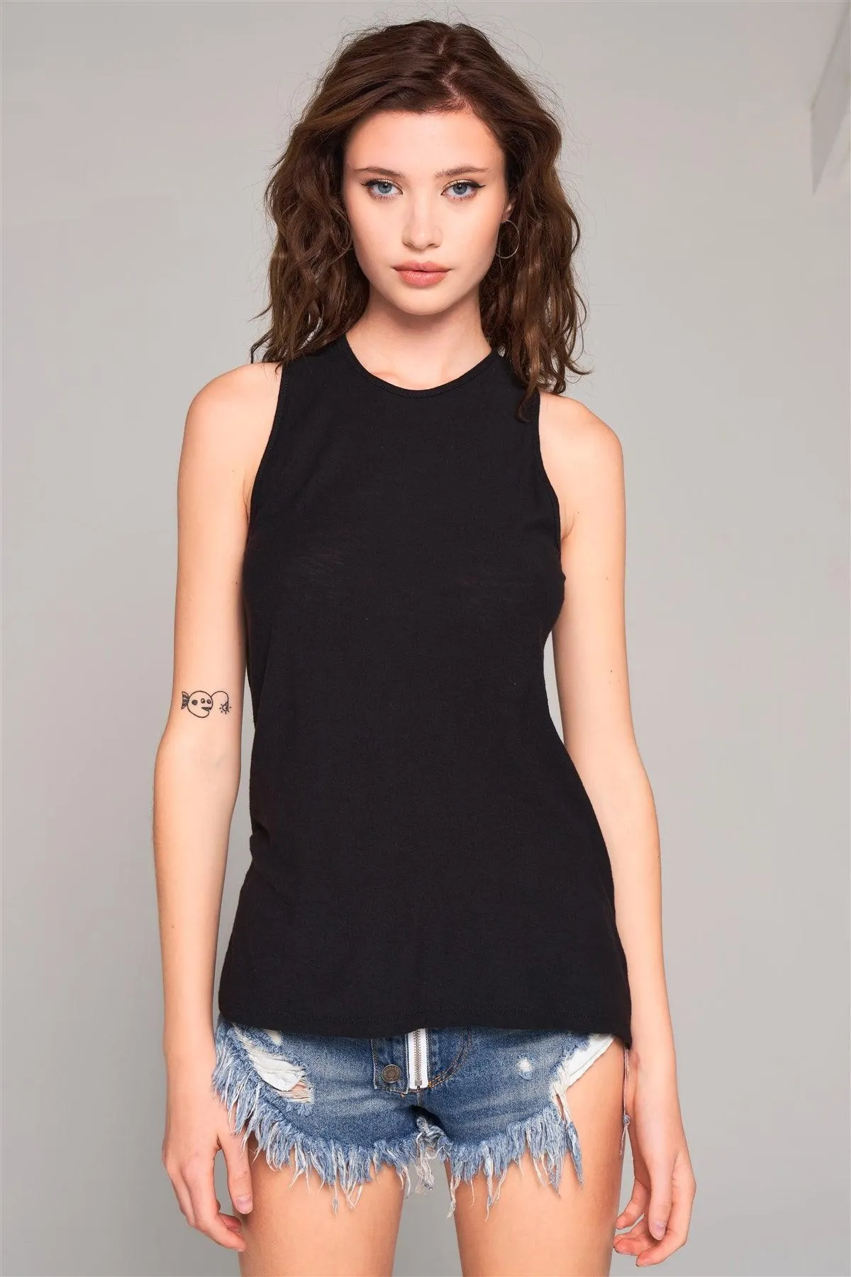 Black Sleeveless Crew Neck Cut-Out Back Detail Longline Tank Top /1-2-2-1