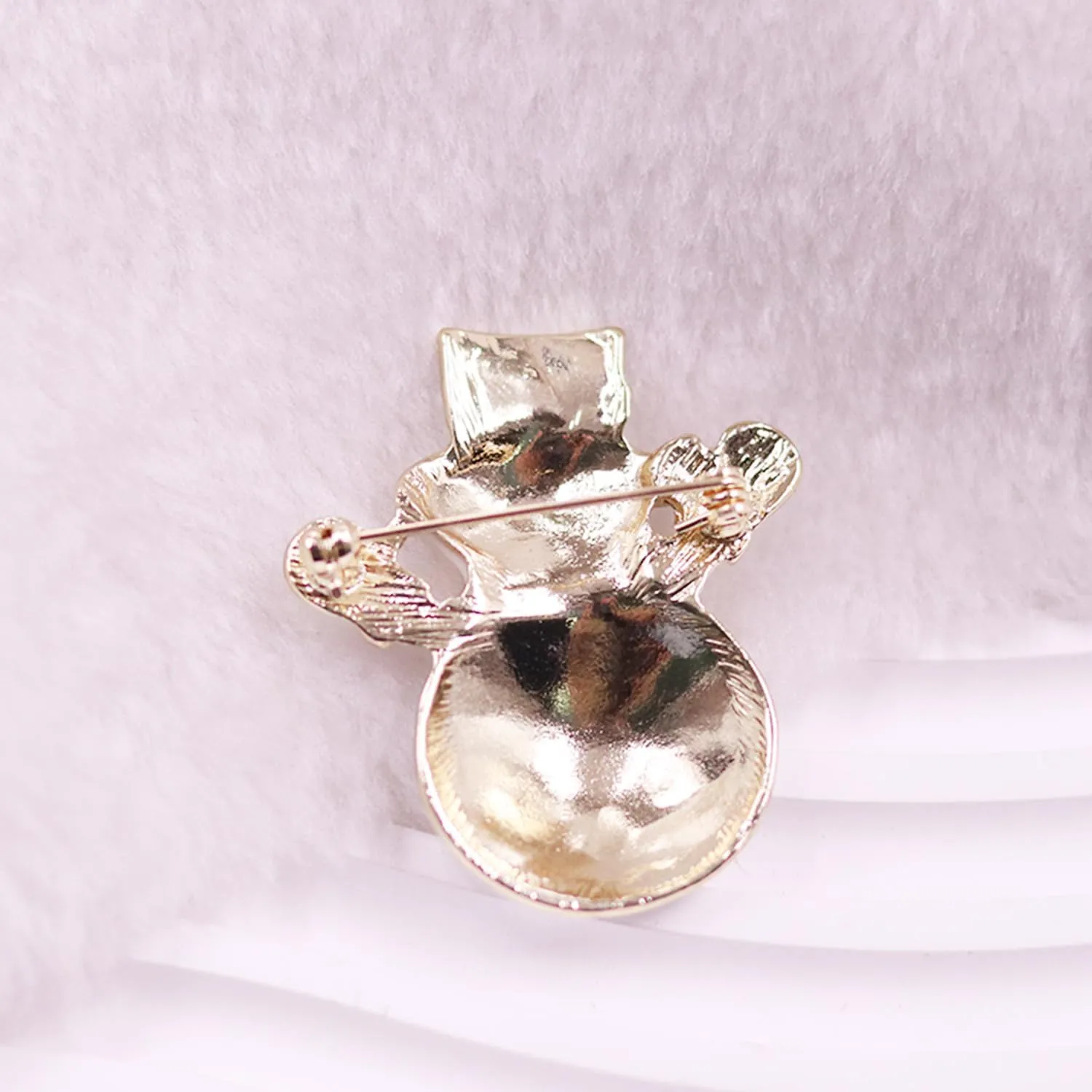 Christmas Snowman Brooch Pin Enamel Lapel Pin Cartoon Brooch Pin Badges Brooch Pins for Clothing Bags Crystal Christmas Jewelry for Women