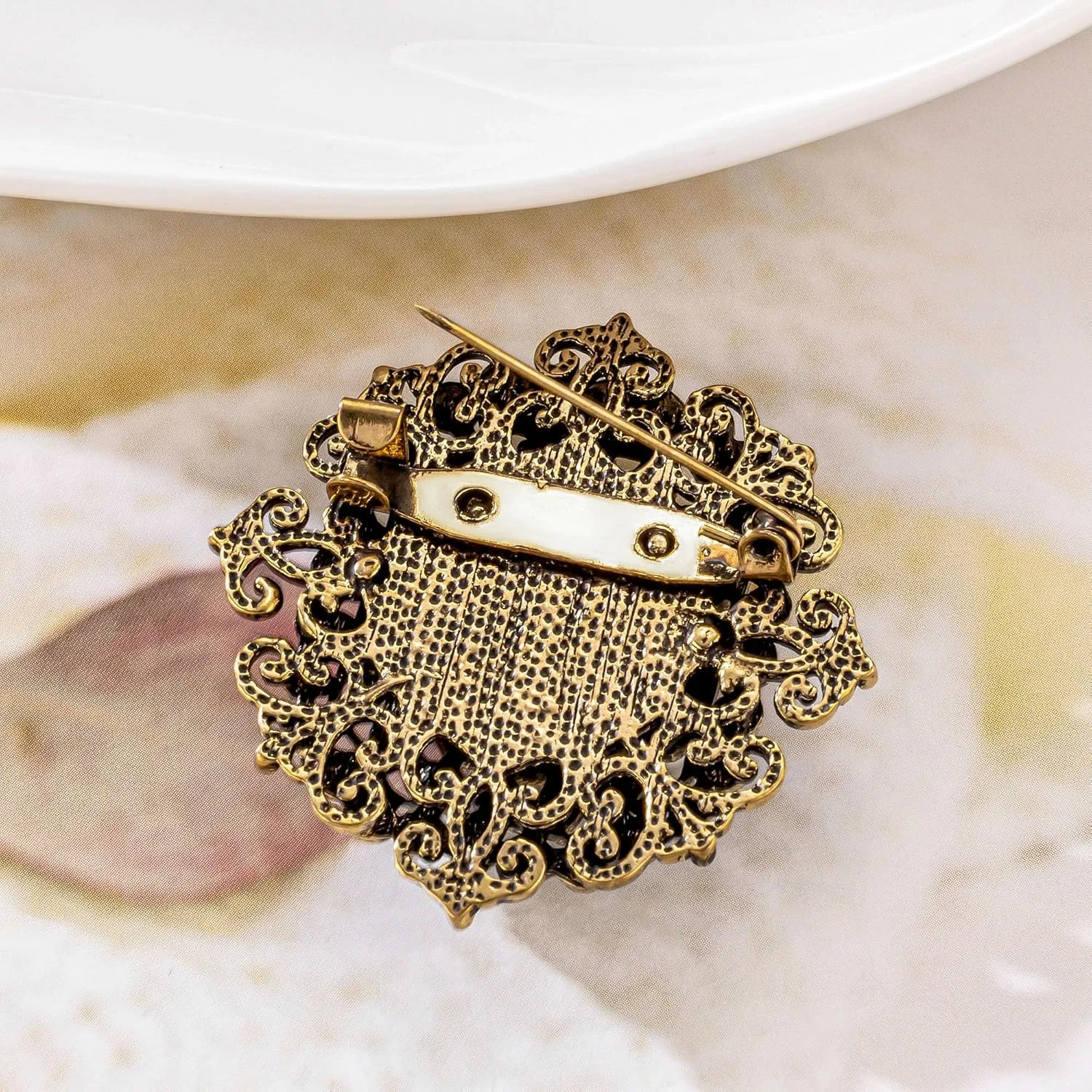 Crystal Rhinestone Vintage Style Brooch Pin for Women