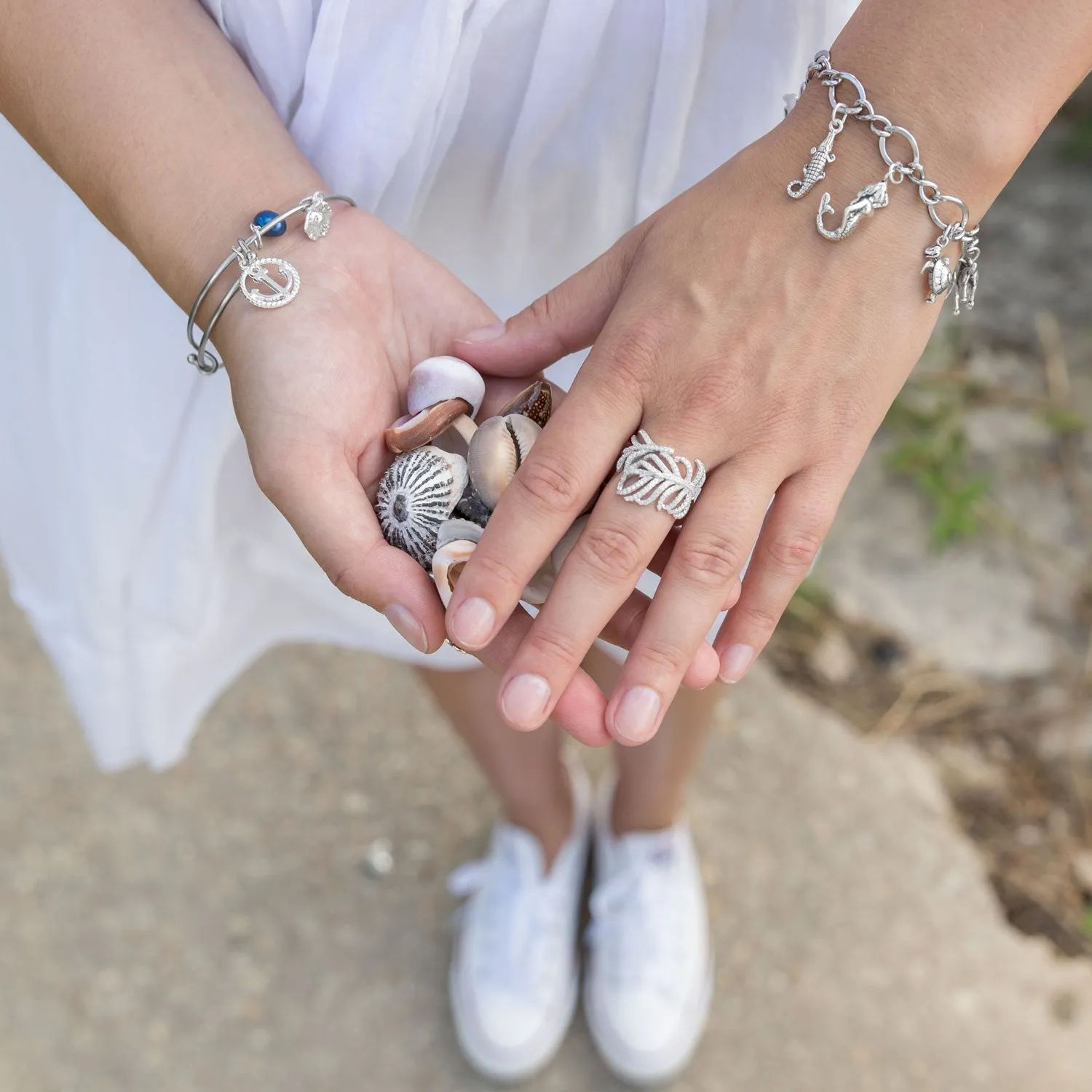 Expandable Anchor Charm Fashion Bangle Bracelet