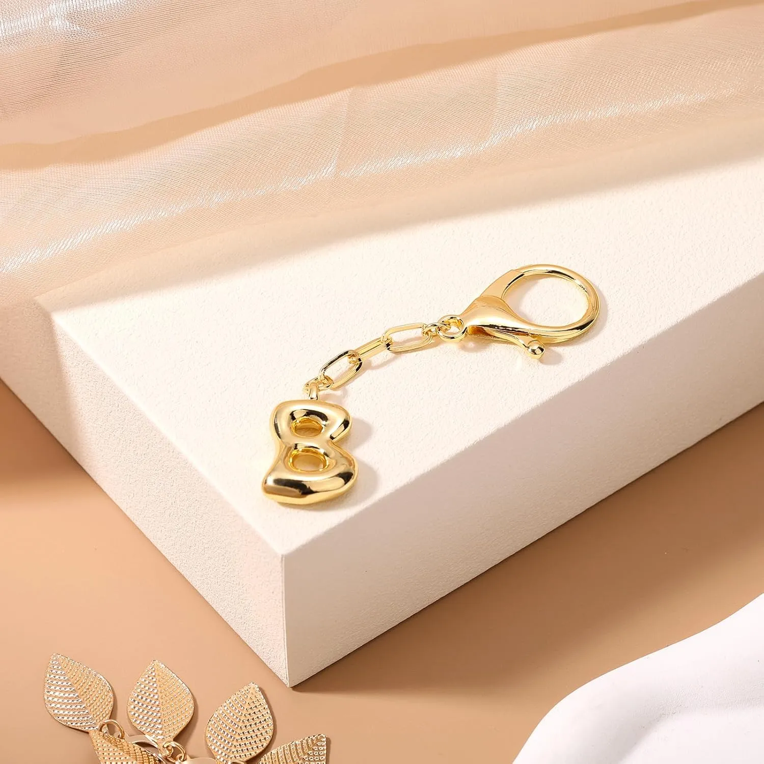 Initial Keychains for Women, Gold Fashion Charm Letter Key Chain Copper Bubble Alphabet Key Ring for Bag Purses(B)