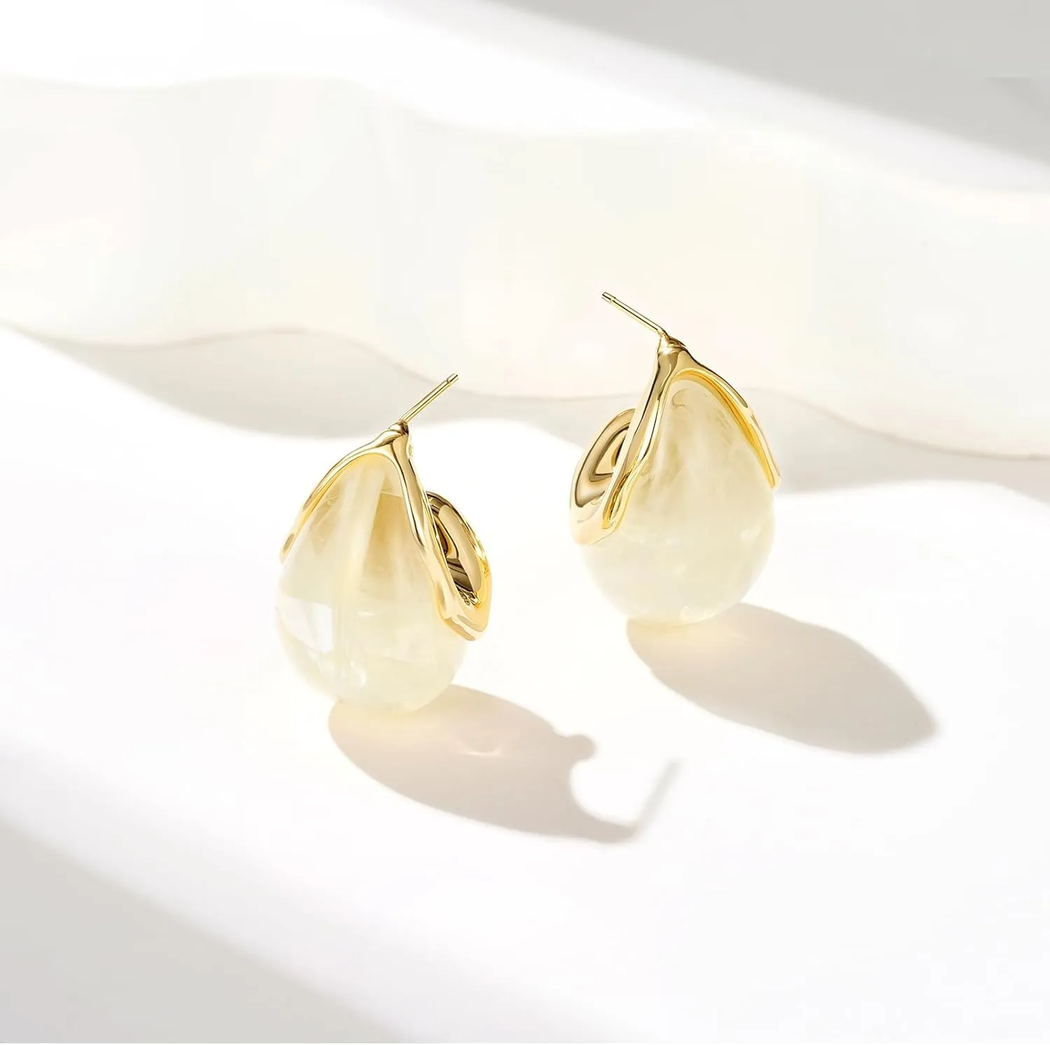 KissYan Acrylic Teardrop Earrings for Women, 14K Gold Plated Resin Chunky Hoop Earrings, Lightweight Hollow Open Drop Hoops Translucent Hypoallergenic Vintage Fashion Jewelry Gifts