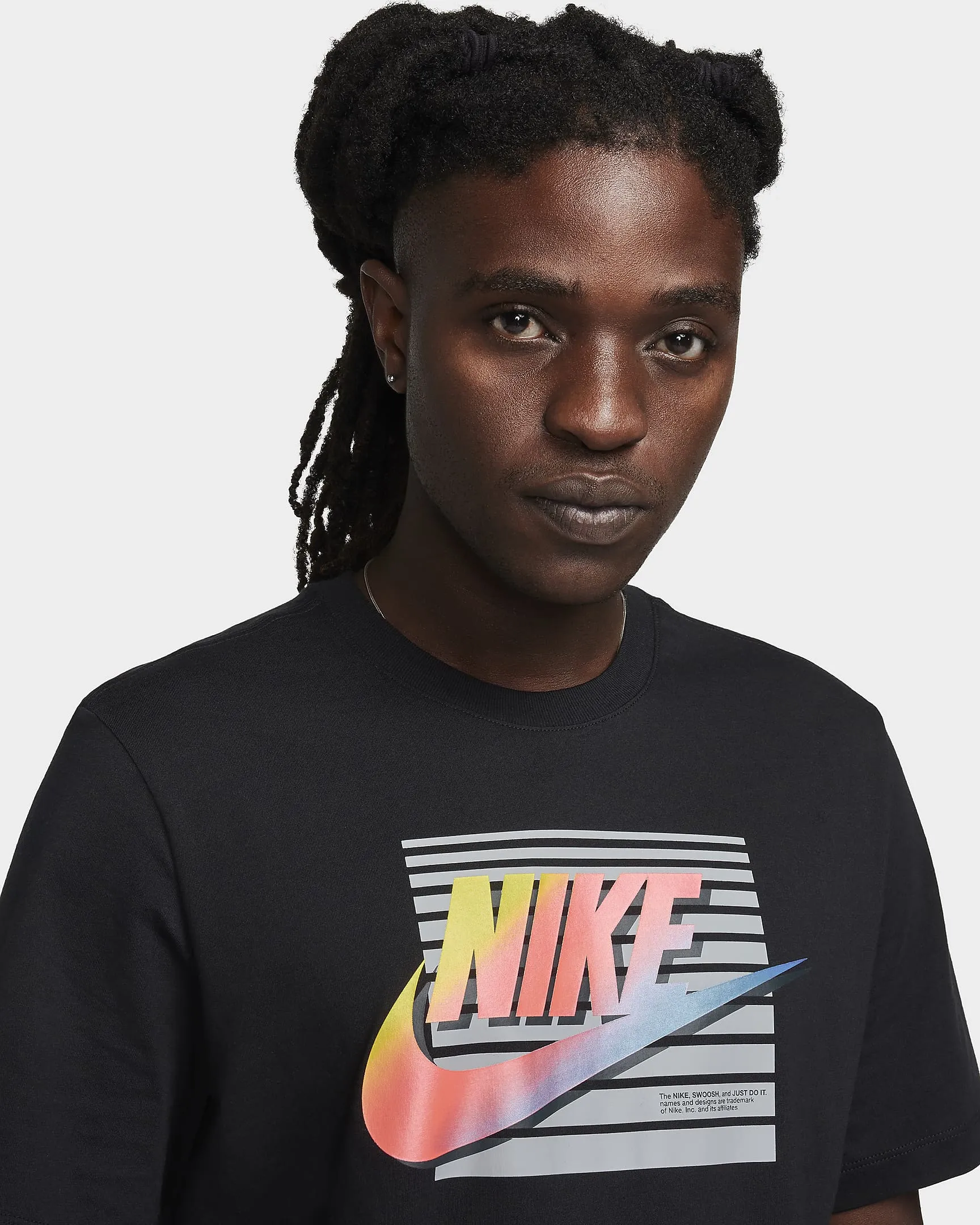 T-SHIRT GRAPHIC SPORTSWEAR