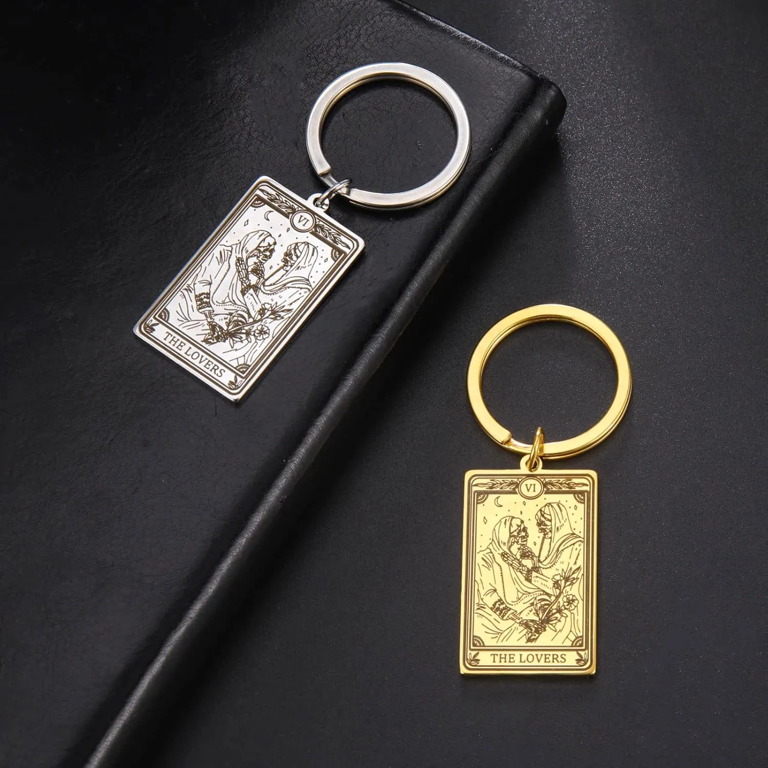 TEAMER Skeleton Tarot Cards Keychains Stainless Steel Amulet Marigold Tarot Card Major Arcana Keyring for Keys Cars Bags
