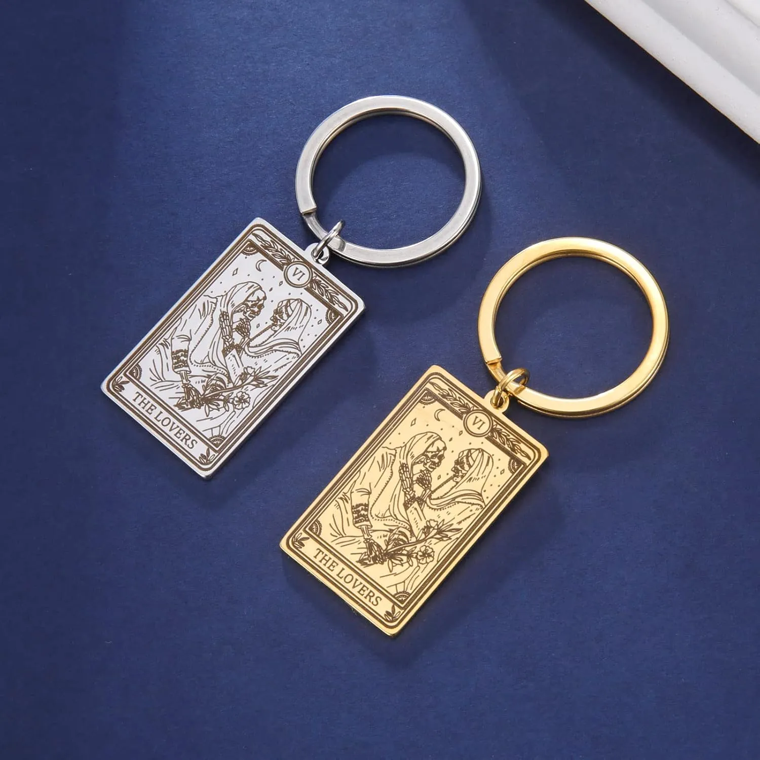 TEAMER Skeleton Tarot Cards Keychains Stainless Steel Amulet Marigold Tarot Card Major Arcana Keyring for Keys Cars Bags