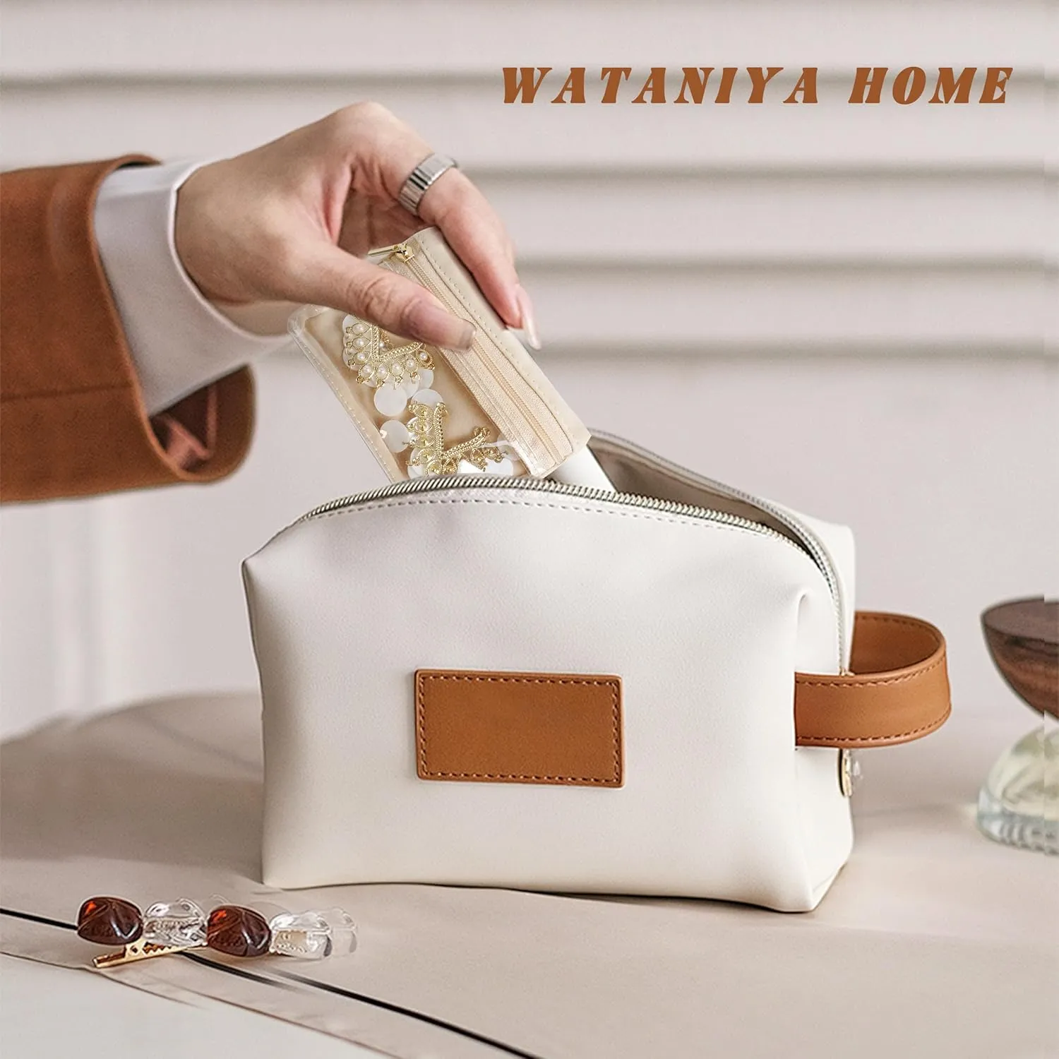 Travel Jewelry Case, Portable Jewelry Box with 8 Jewelry Bags,Travel Gift for Women Teen Girls (Beige 8 Pcs)