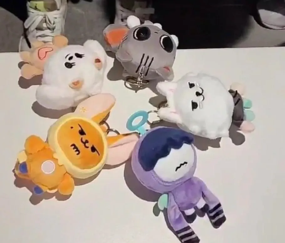 TXT Plush Keychain 3.9in Bag Pendant Satchel Decoration Purse Pendant Plush Keychain Soft and Cute for Fans