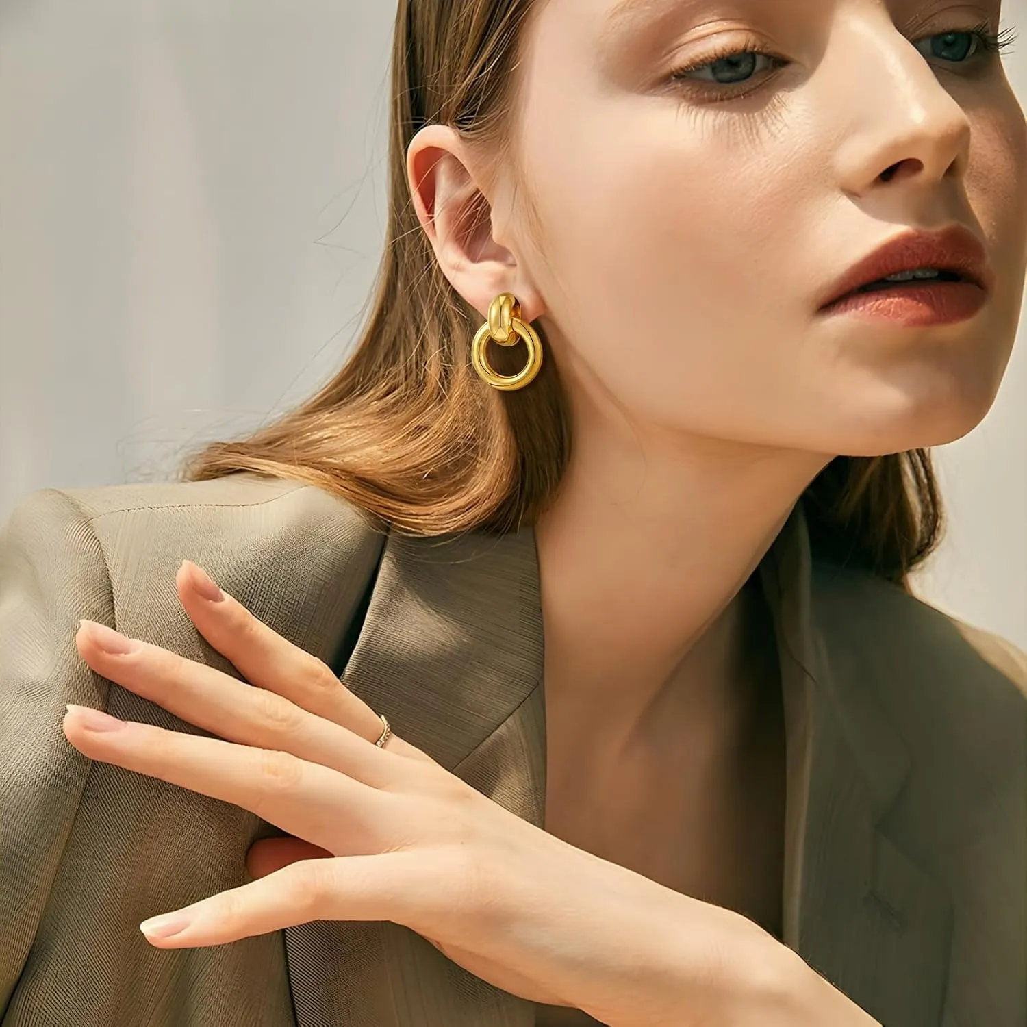 YUJIE Gold Geometric Earrings Chunky Knot Statement Earrings for Women Twisted Dangle Drop Trendy Stud Earring Fashion Jewelry Gifts